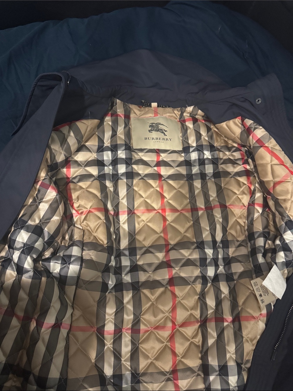 Burberry Navy Trench Coat with Classic Check Lining - Picture 6 of 6